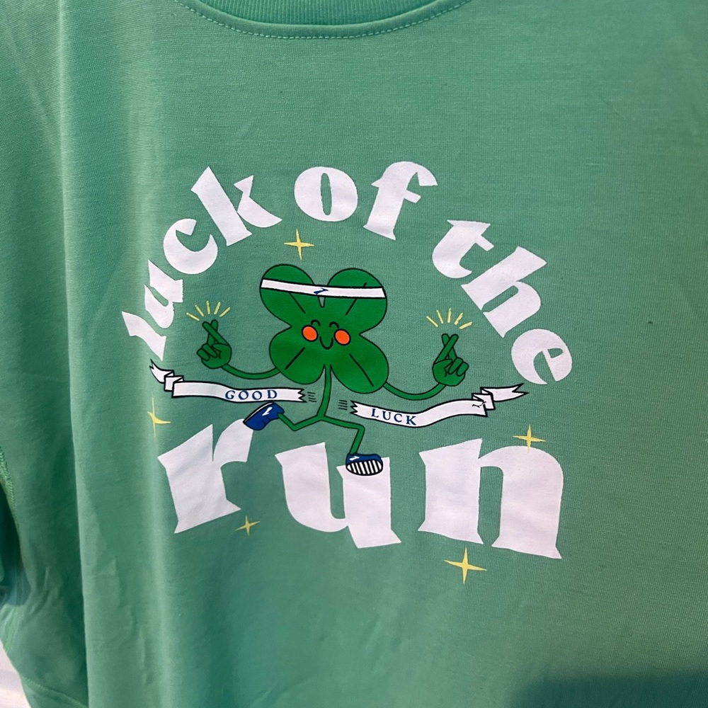 Brooks Luck of the Run Shirt NWOT 🍀 - Picture 4 of 10